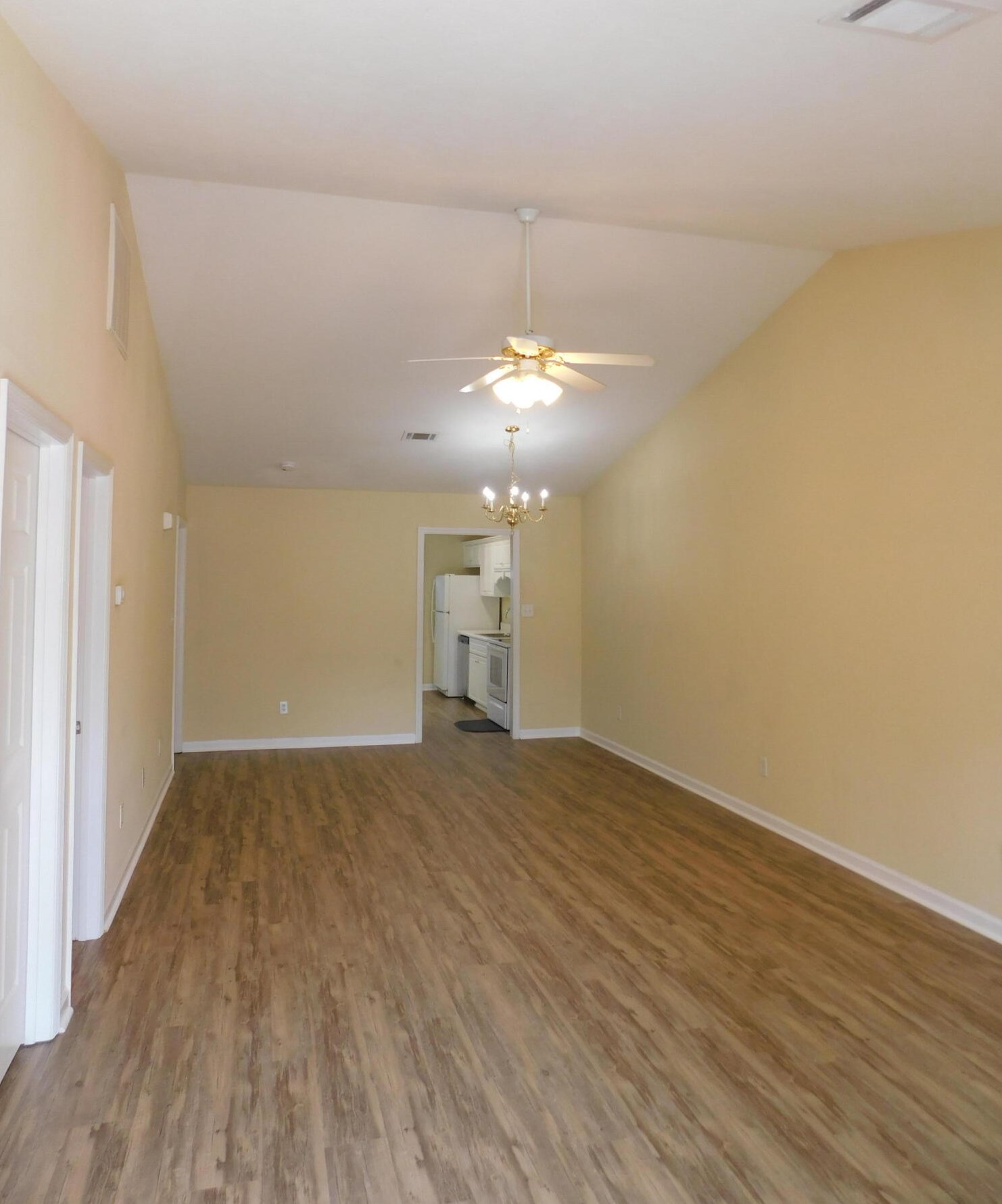653 Brook Trl, Evans, GA 30809