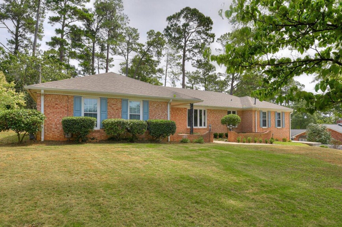 2405 Camelot Dr, Augusta, GA 30904-3326