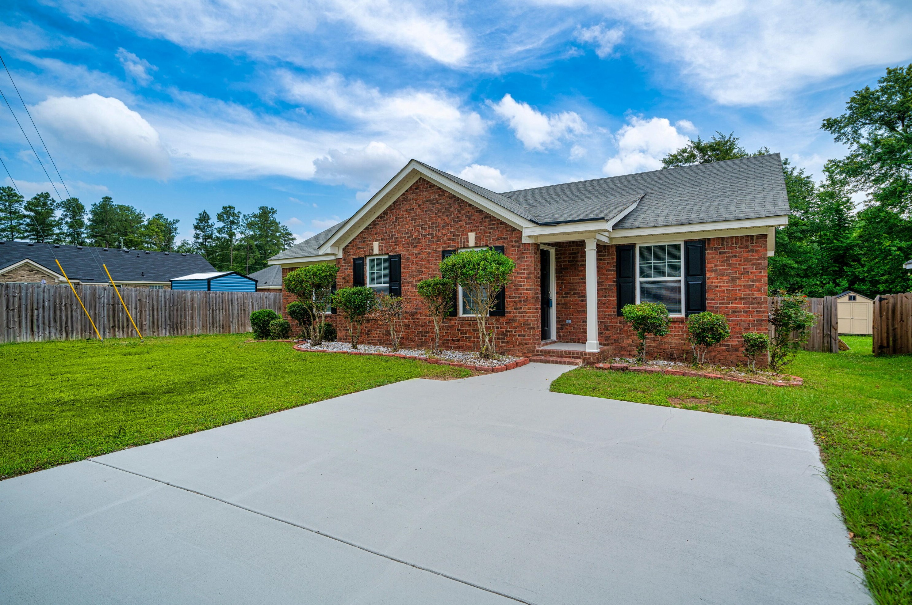 4728 Laural Oak Dr, Hephzibah, GA 30815-5876