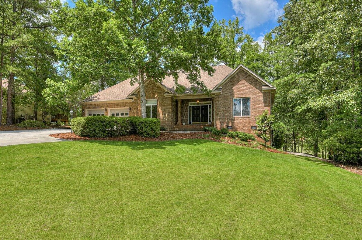 107 Laurens Dr, Mc Cormick, SC 29835