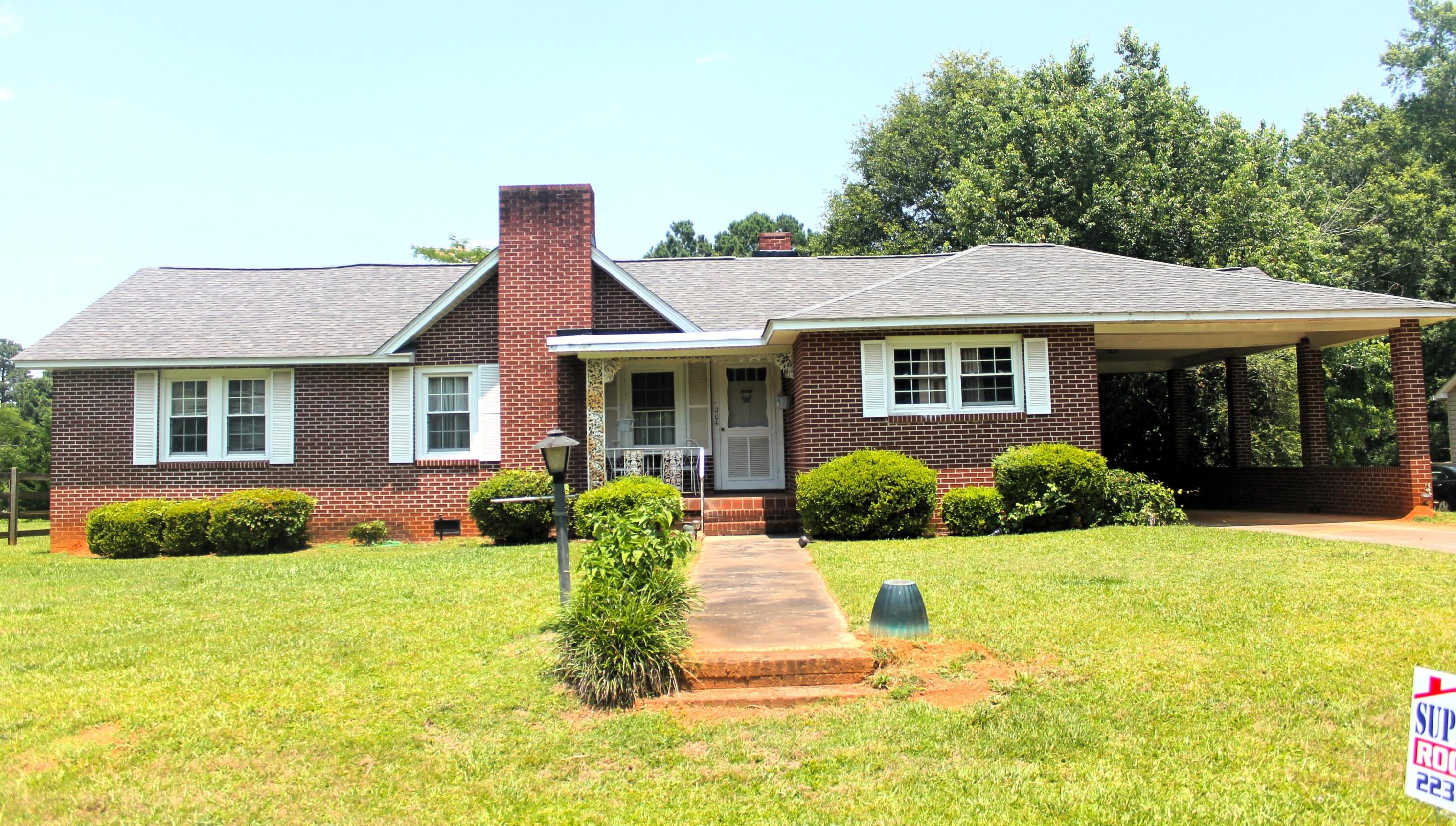 206 Calvert St, Mc Cormick, SC 29835
