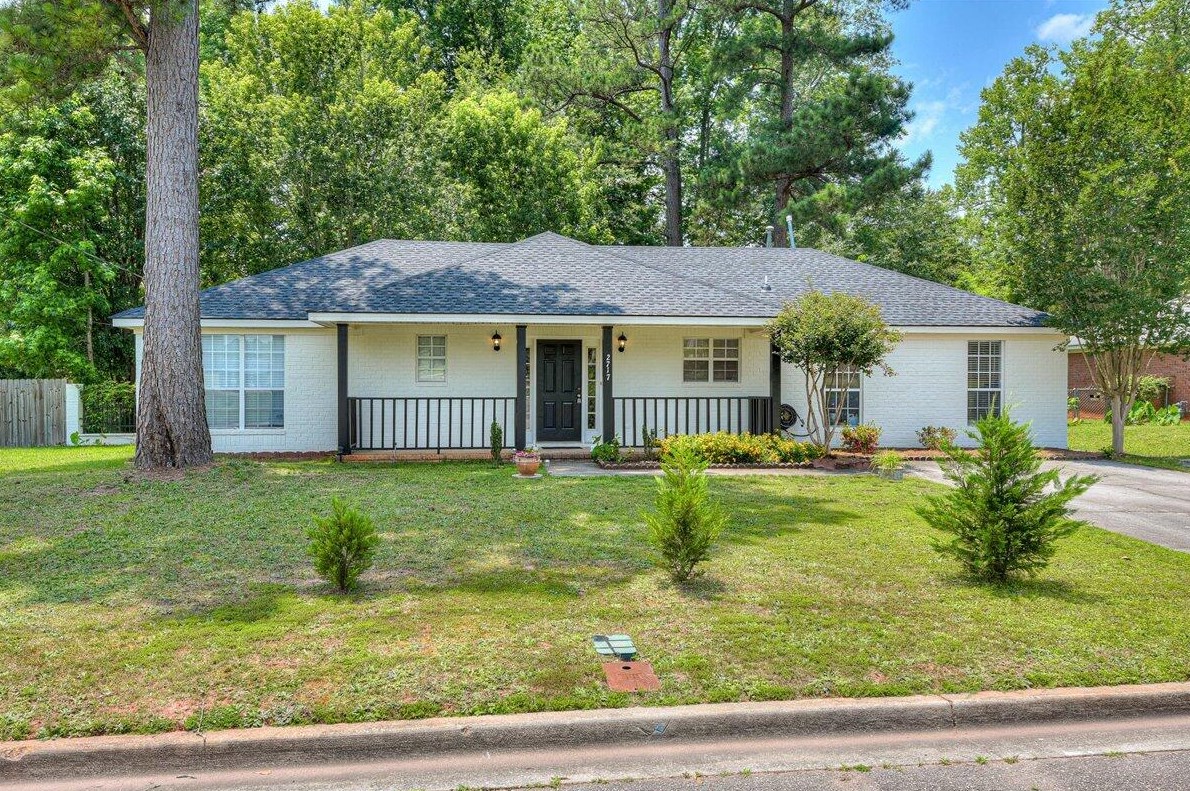 2717 Davis Mill Rd, Hephzibah, GA 30815-6912
