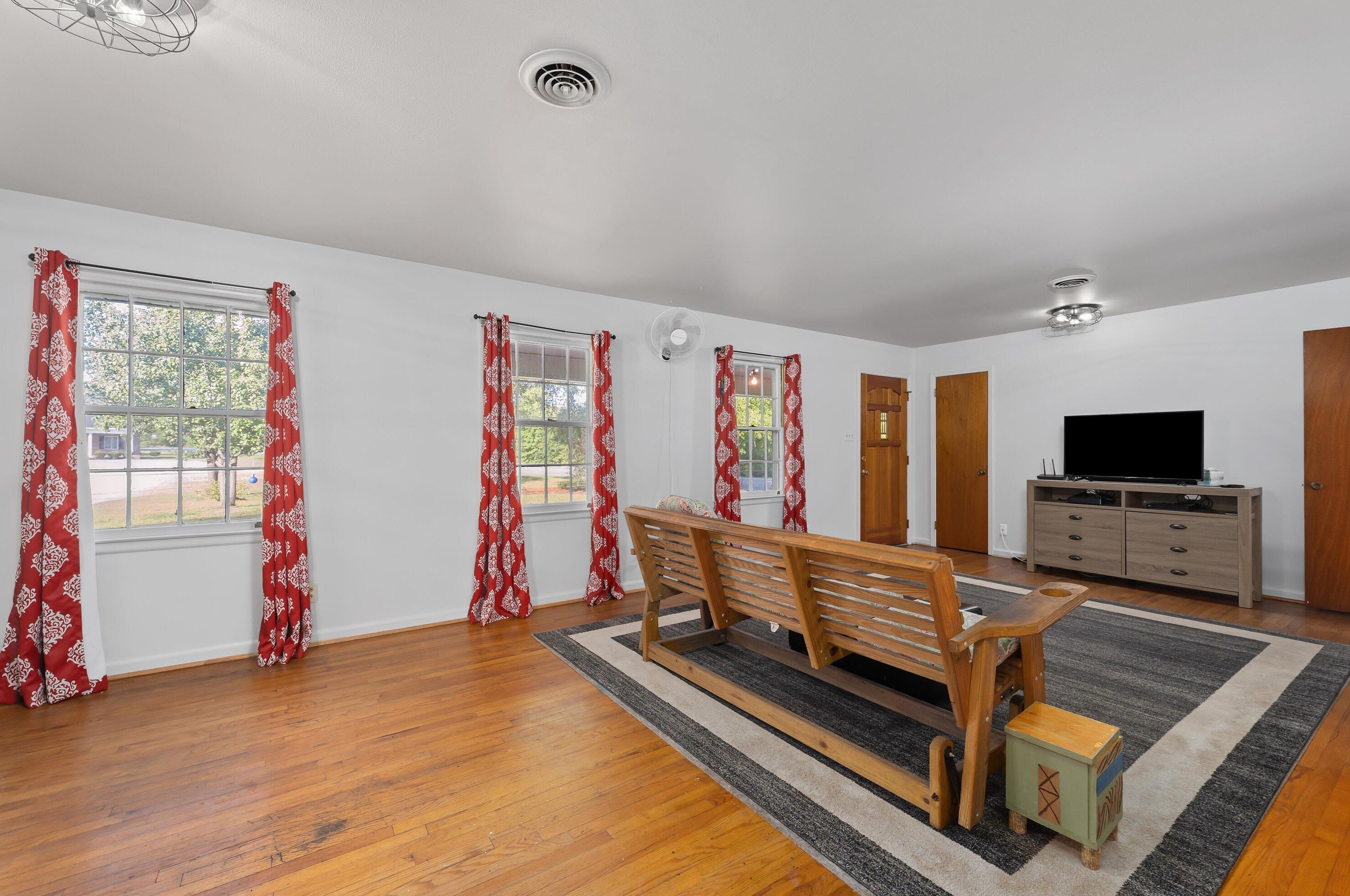 411 Hinton Dr, Harlem, GA 30824