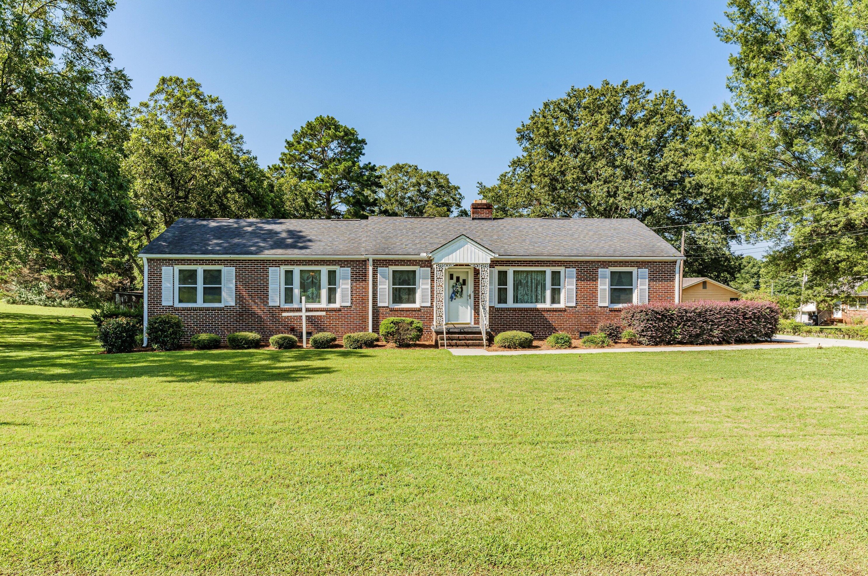 806 Cloverhurst Dr, Washington, GA 30673