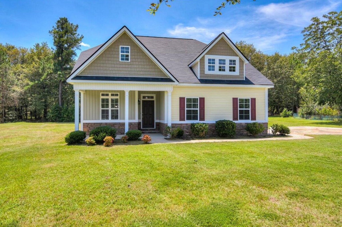 1359 Oak Ridge Plantation Rd, Hephzibah, GA 30815-5571