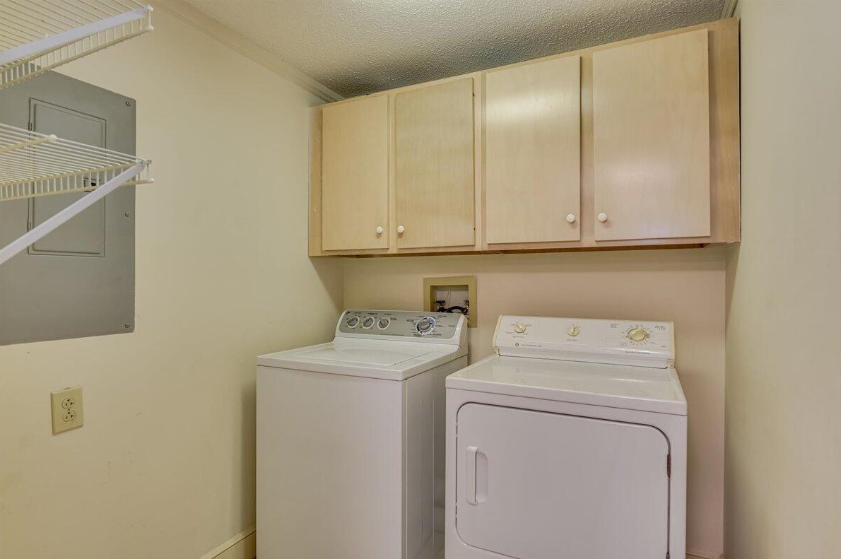 1 7th St, Augusta GA 30901-1328 exterior