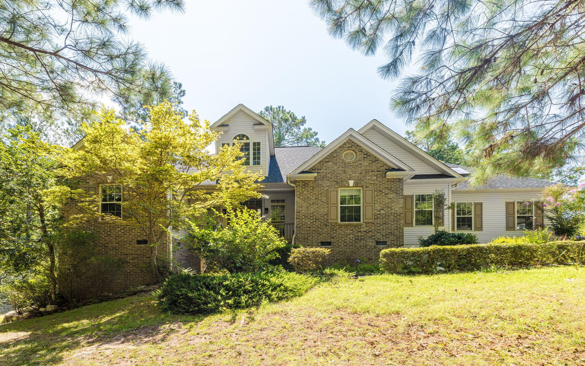 104 Laurens Dr, Mc Cormick, SC 29835