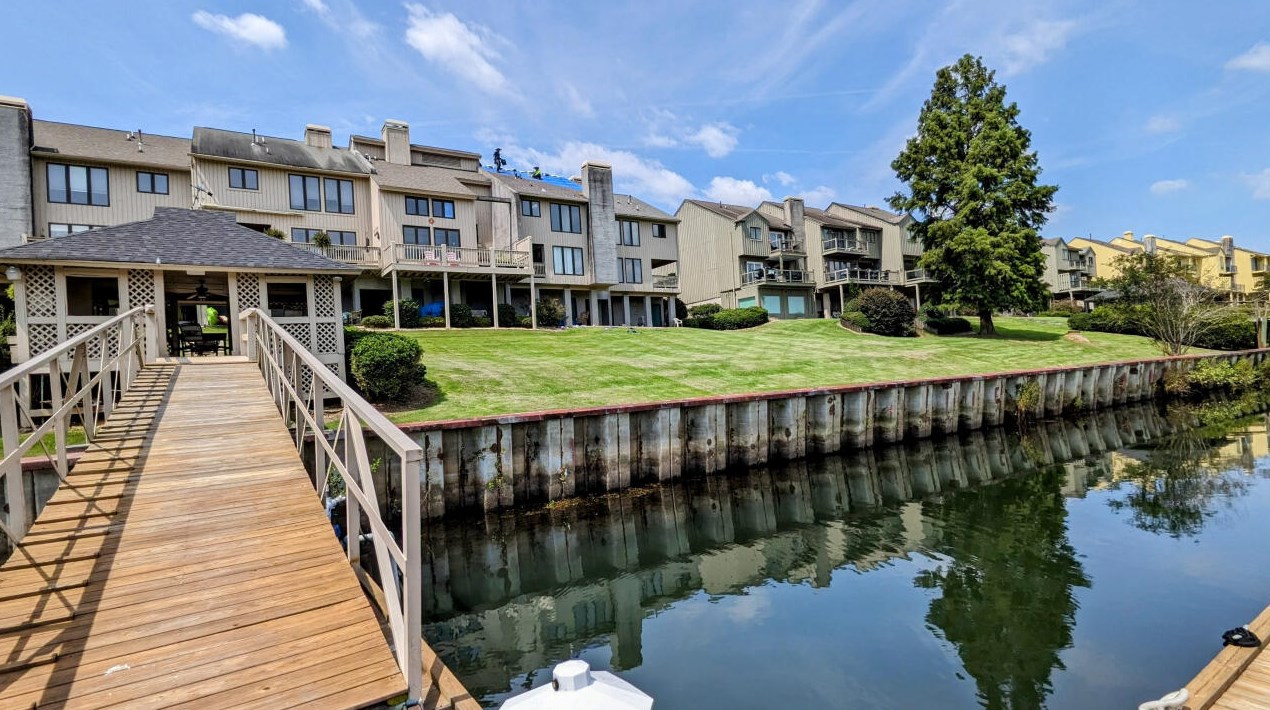 826 Riverfront Dr, Augusta, GA 30901-1968