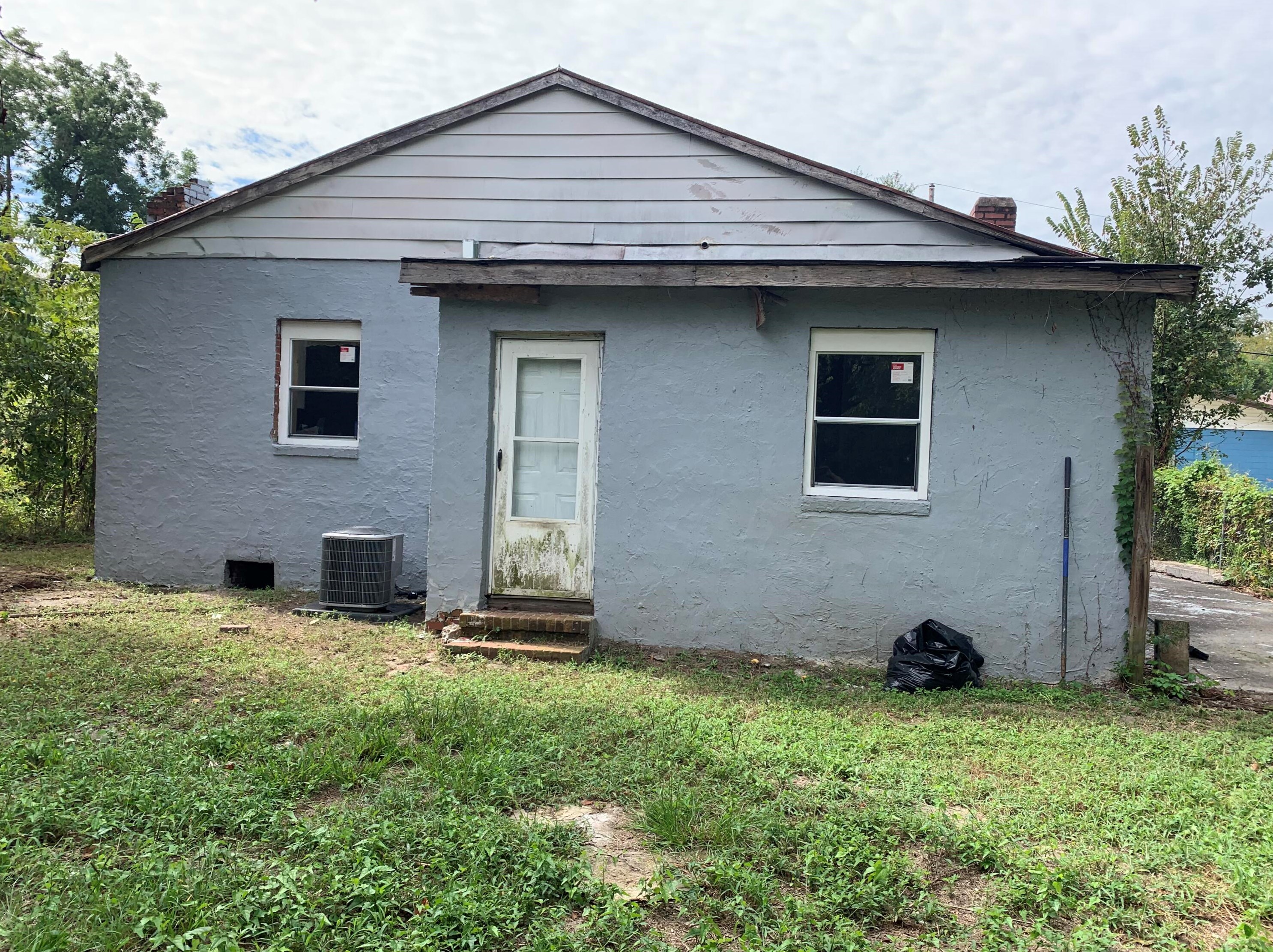 1121 Sharpes Ln, Augusta, GA 30901