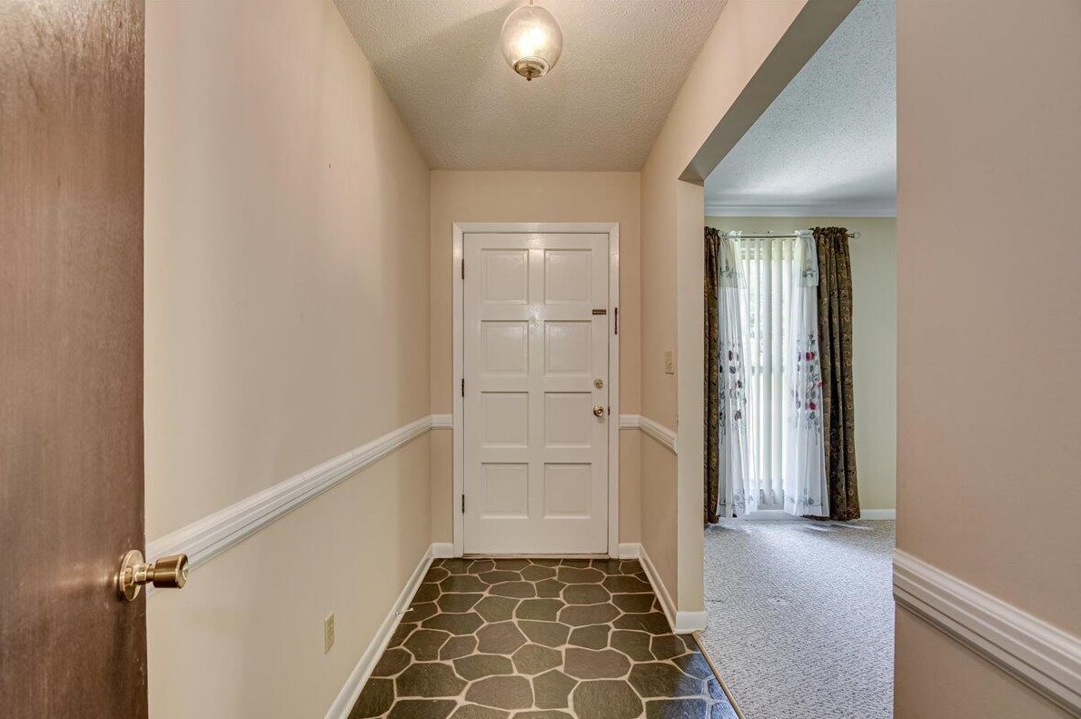 402 Dorchester Dr, Augusta, GA 30909-2028