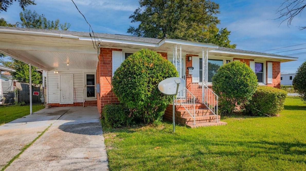 1801 Lokey St, Augusta, GA 30904-4052