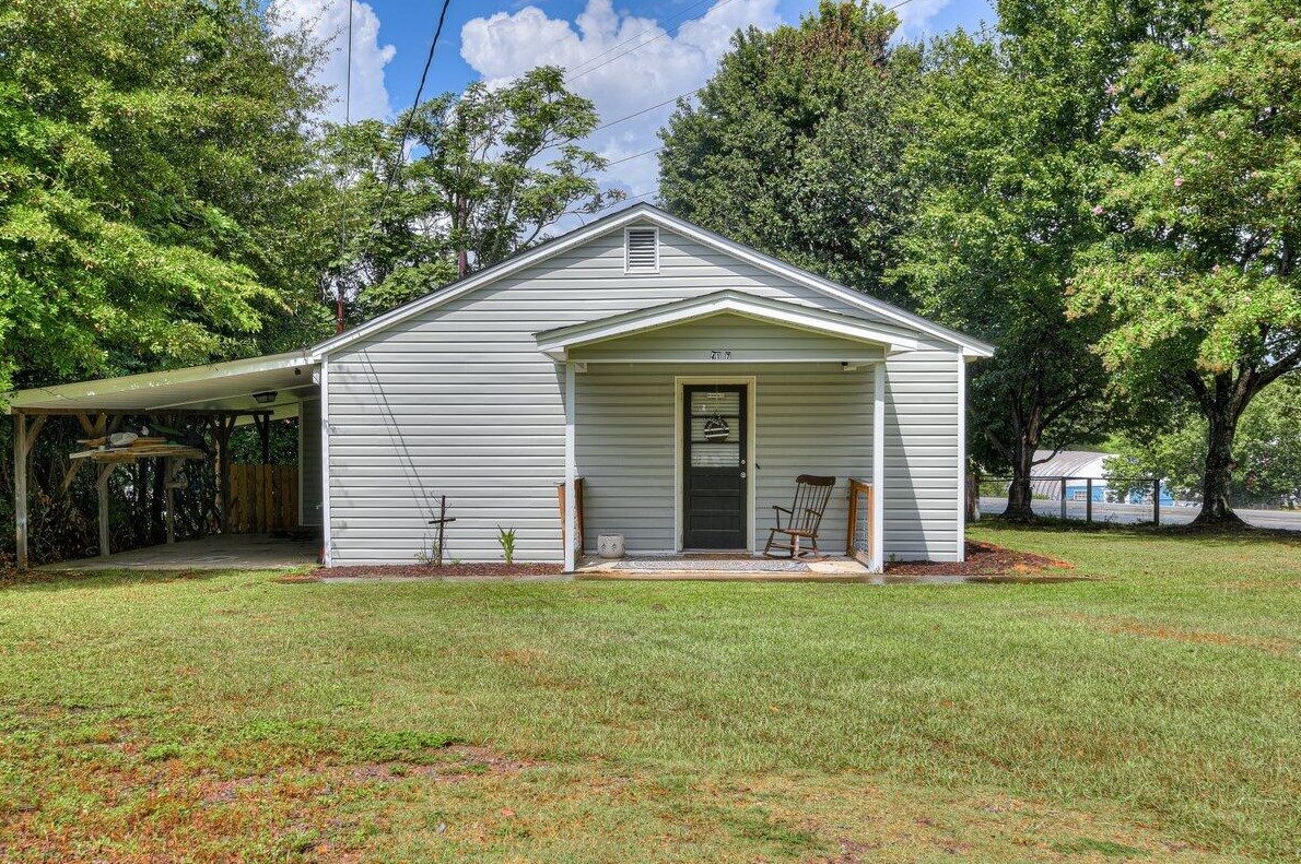 417 Kennebec St, Aiken, SC 29801