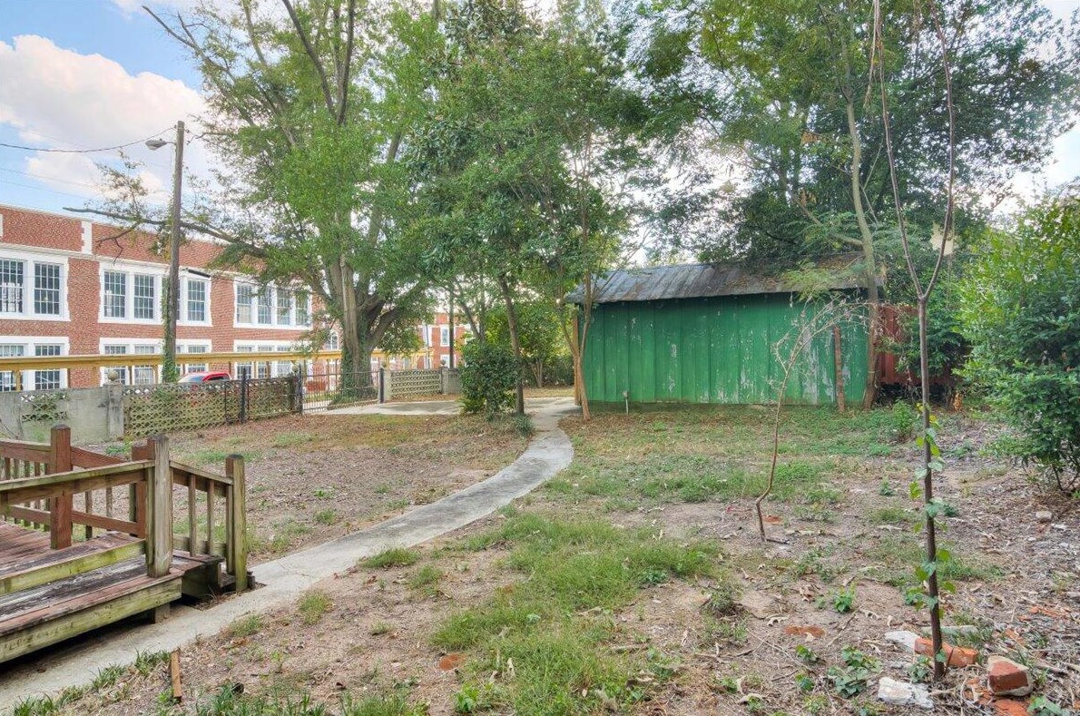 2002 Bransford Ave, Augusta GA 30904-4110 exterior