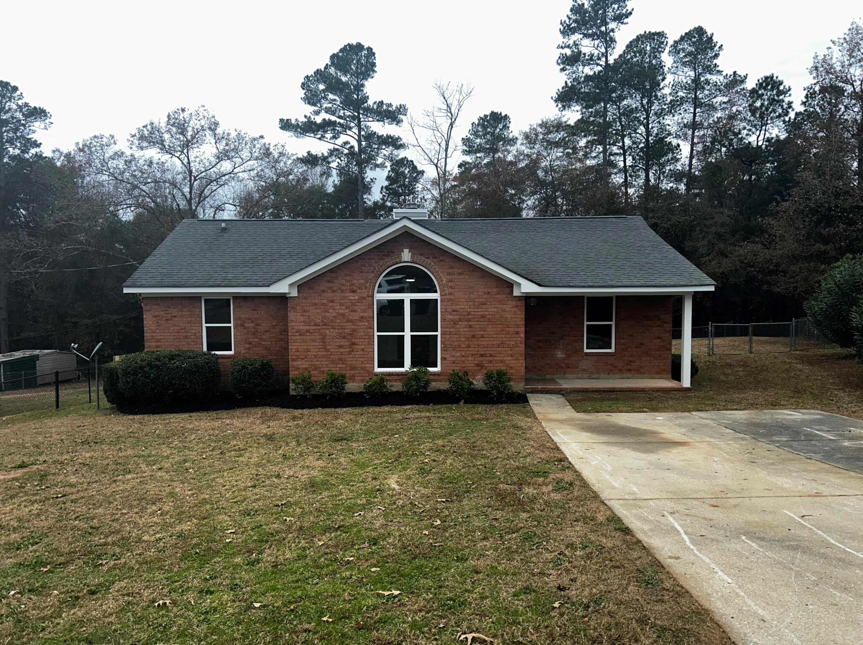 1041 Cedarview Cir, Hephzibah, GA 30815-7205