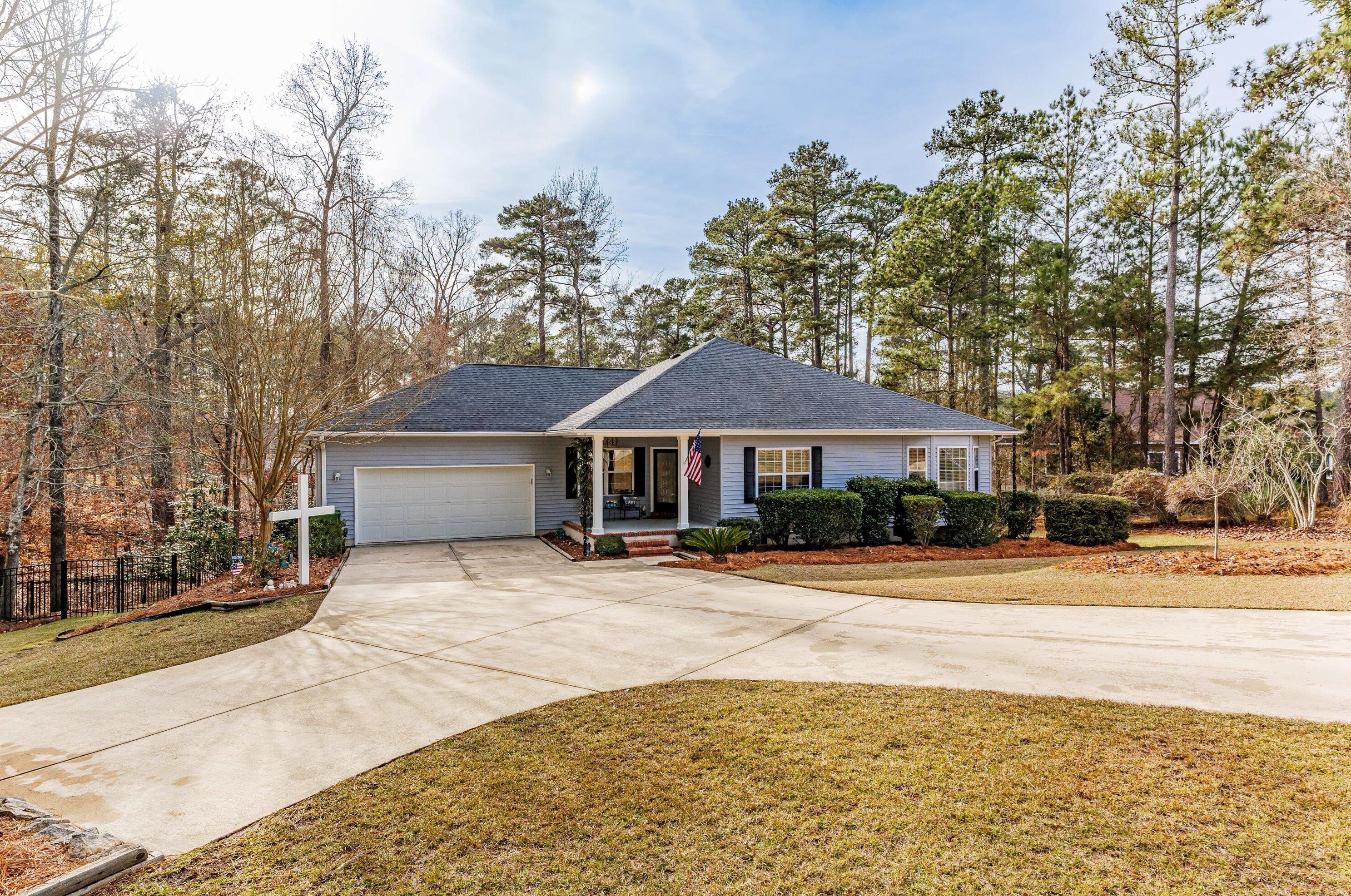 208 Milford Ln, Mc Cormick, SC 29835