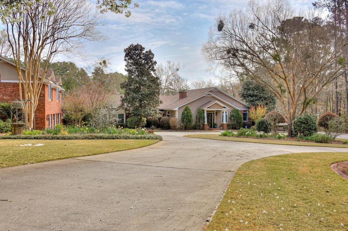 819 Woodberry Dr, Evans, GA 30809