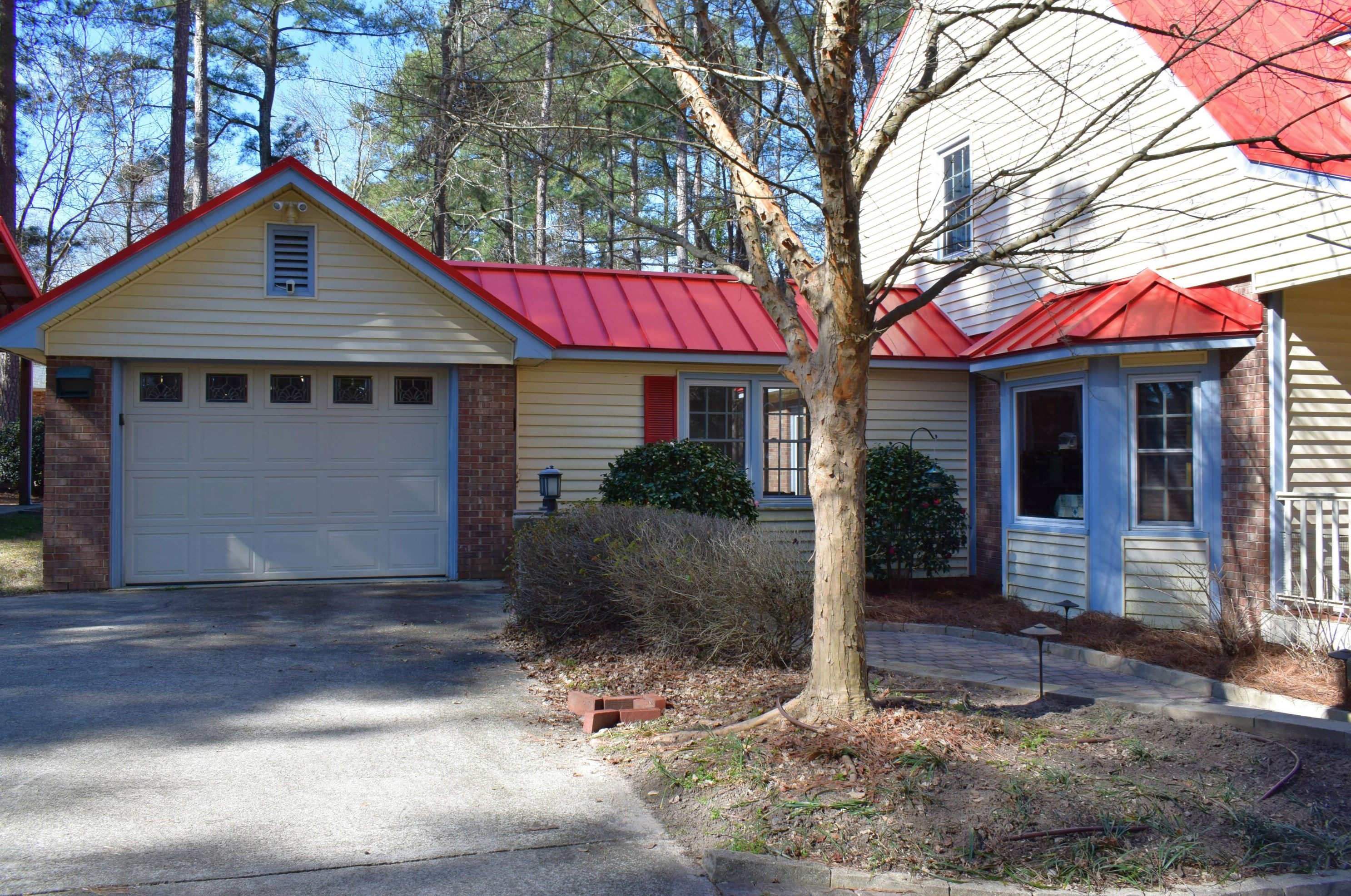 2009 Country Club Hills Dr, North Augusta SC  29860-8008 exterior