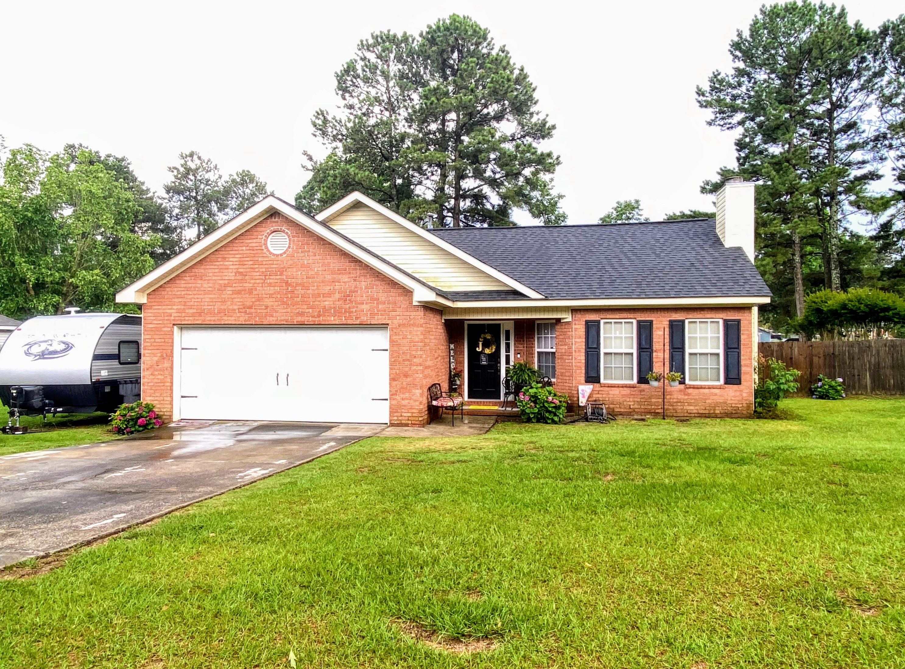 1075 Woodberry Dr, Hephzibah, GA 30815-4479