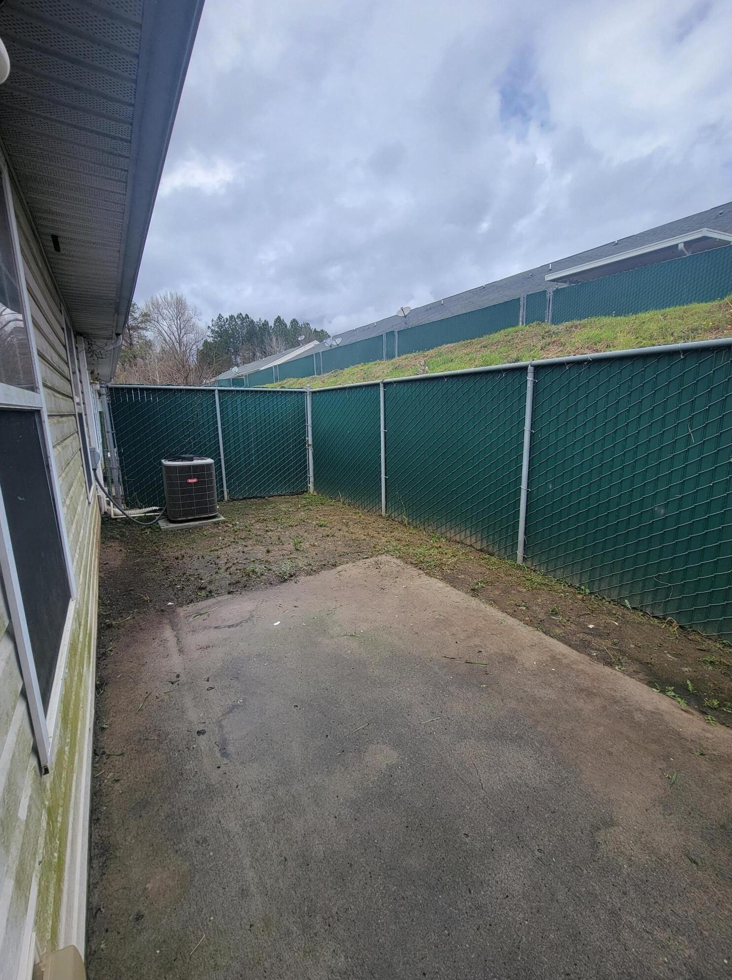 542 Edgecliff Ln, Evans GA  30809-6426 exterior