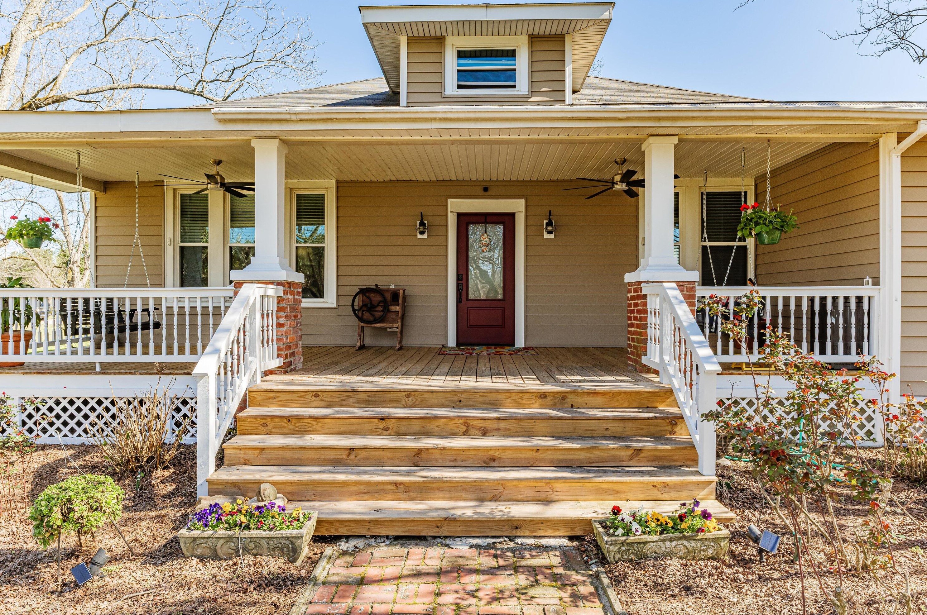 12 Hilton Dr, Trenton, SC 29847-3204
