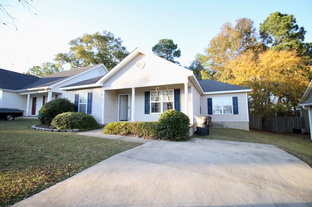 1966 Shoreline Dr, Grovetown, GA 30813