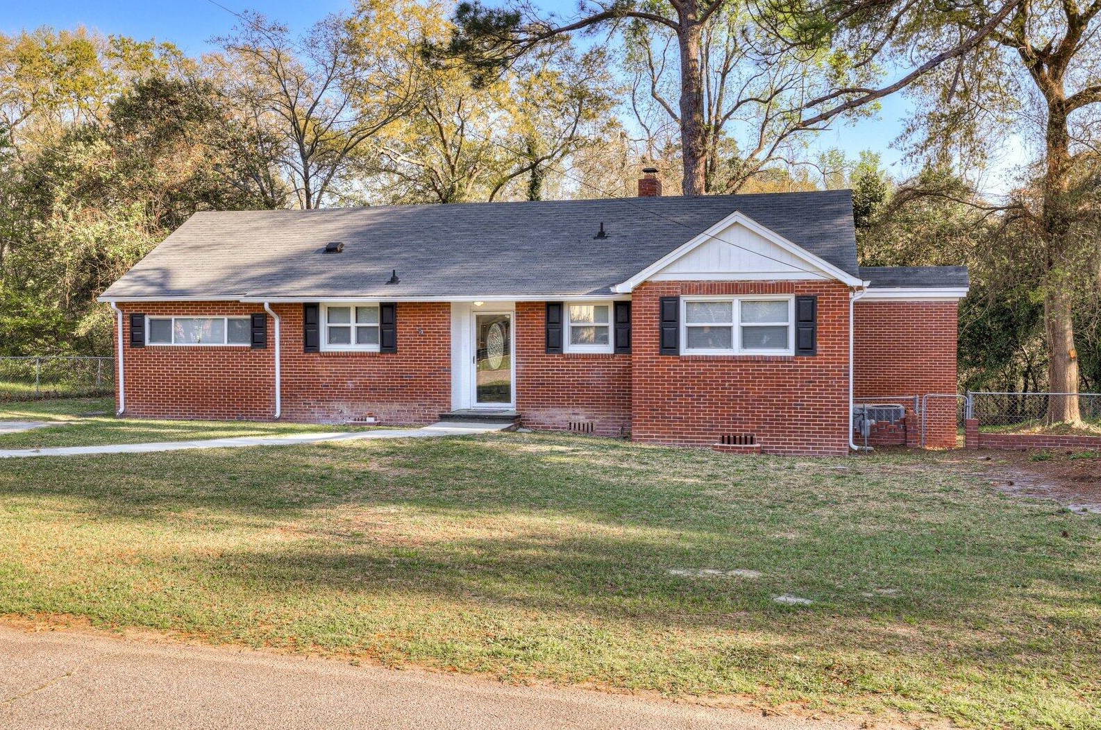 2723 Lakewood Dr, Augusta, GA 30904-5239
