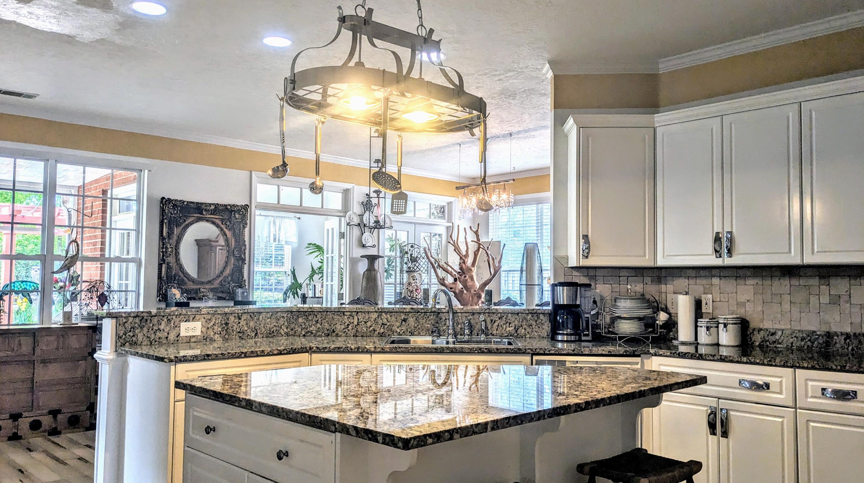 989 Windmill Pkwy, Evans GA  30809-6666 exterior