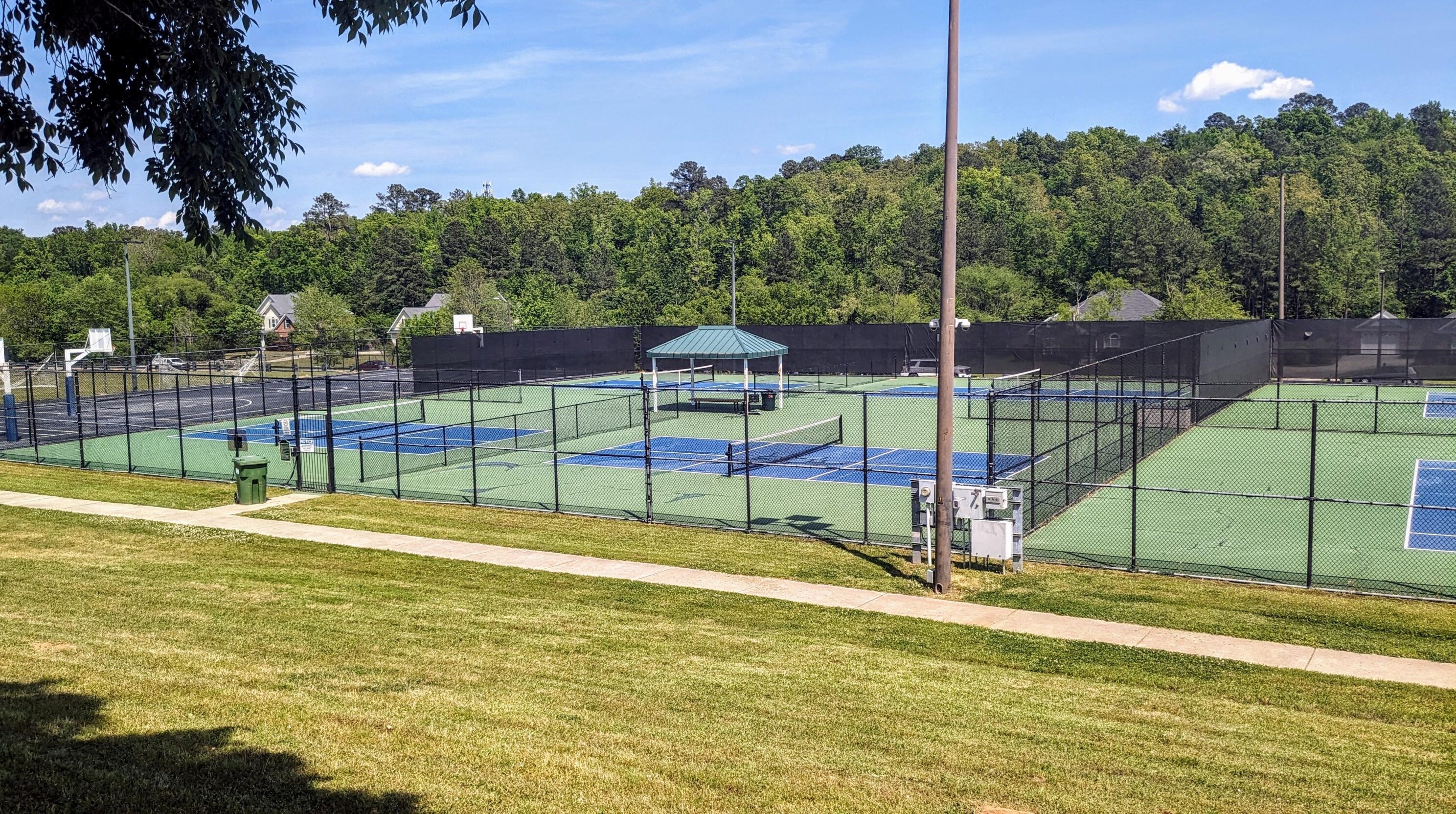 989 Windmill Pkwy, Evans GA  30809-6666 exterior