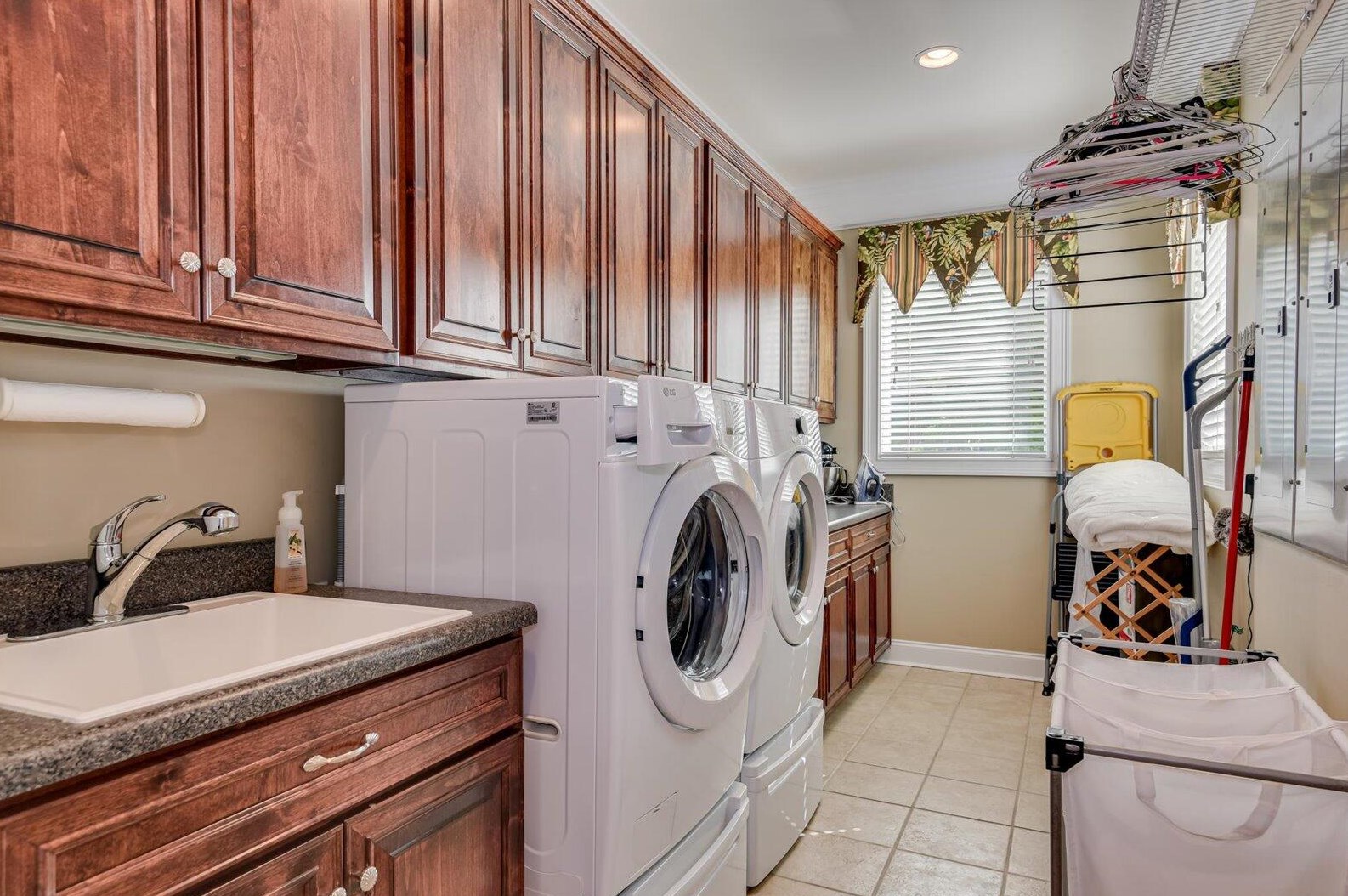 57 Conifer Cir, Augusta GA 30909-5709 exterior