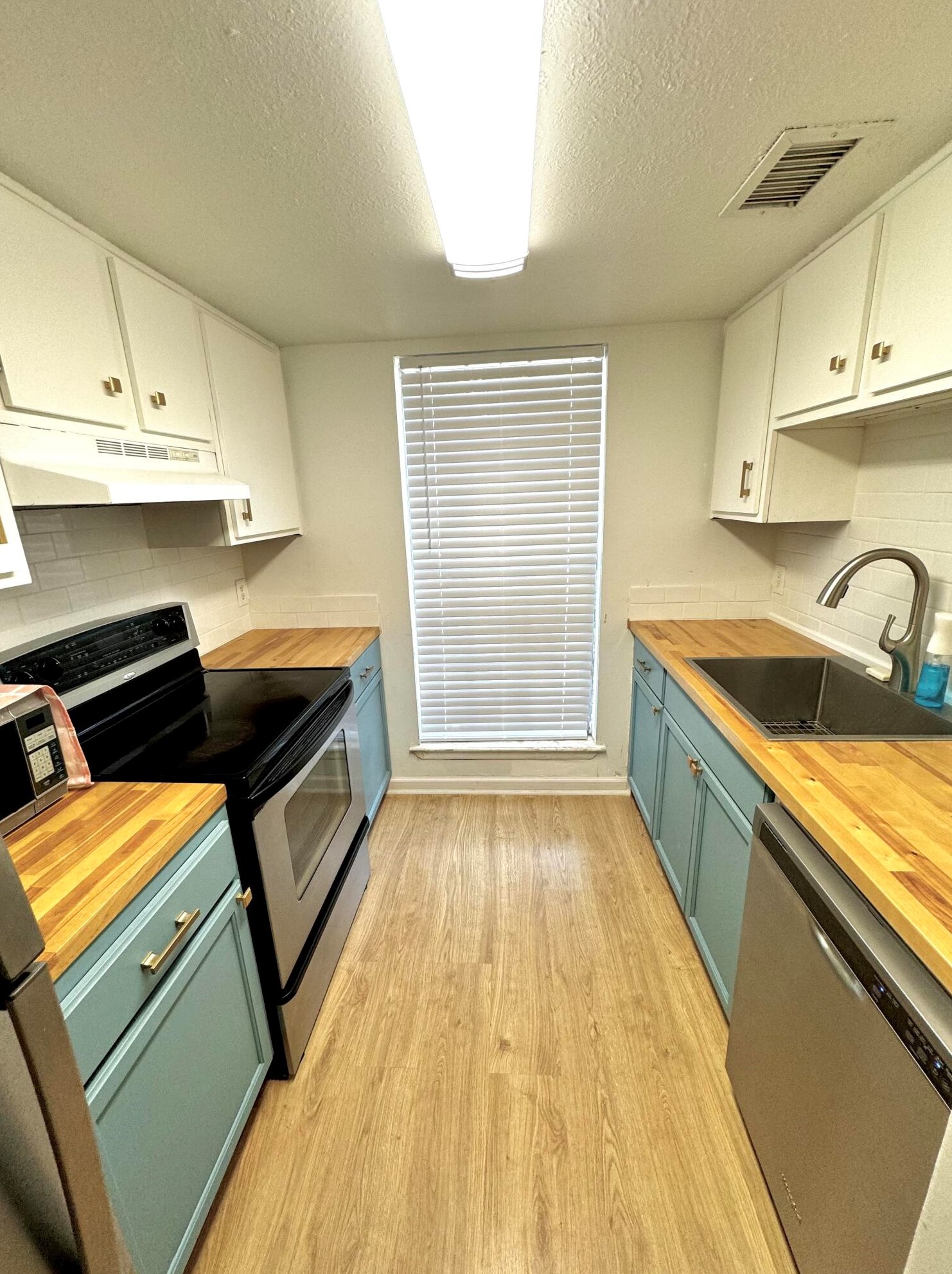 24 Knollwood Cir, Savannah, GA 31419-1758