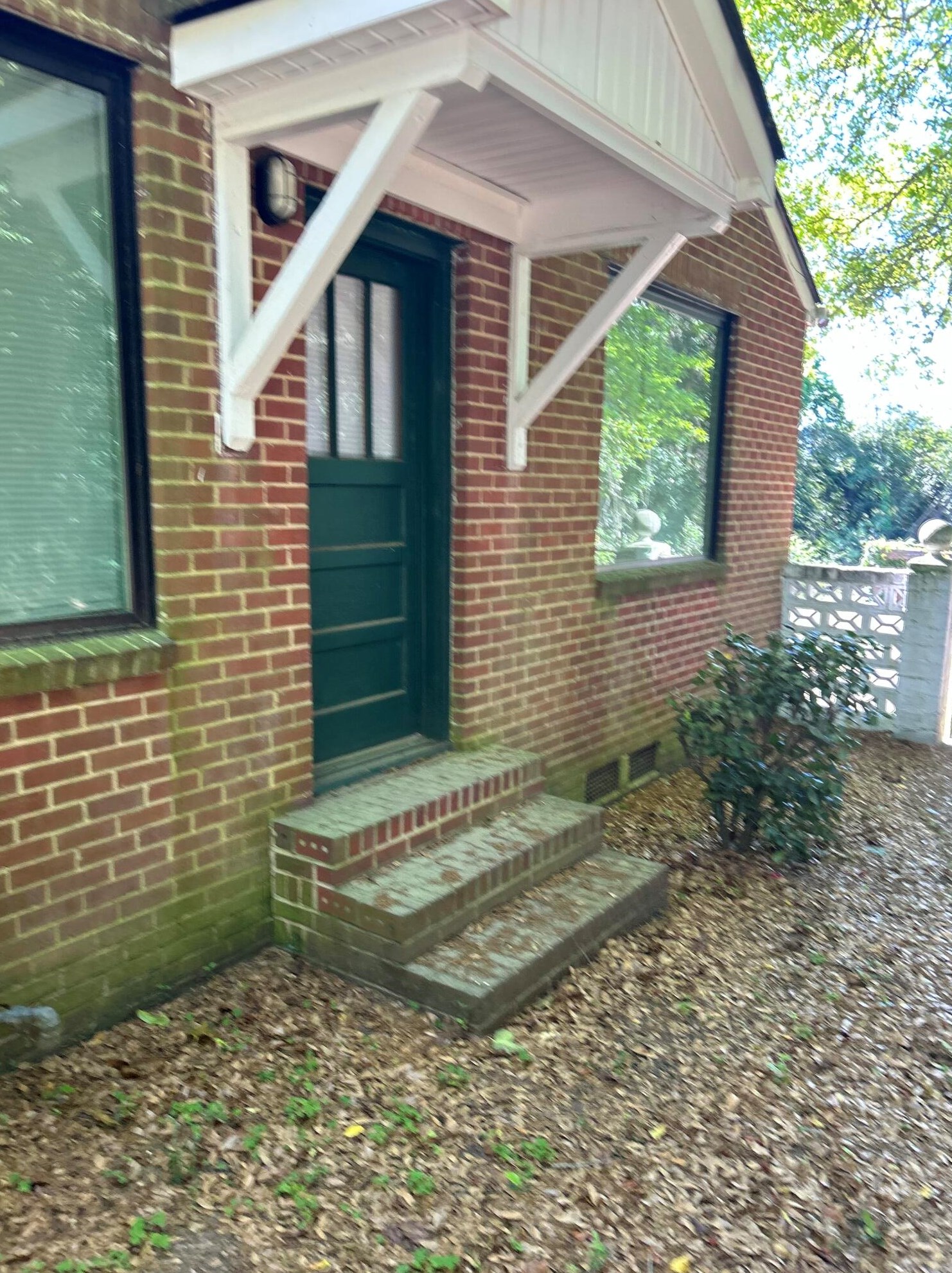 2024 Wrightsboro Rd, Augusta GA 30904-7603 exterior