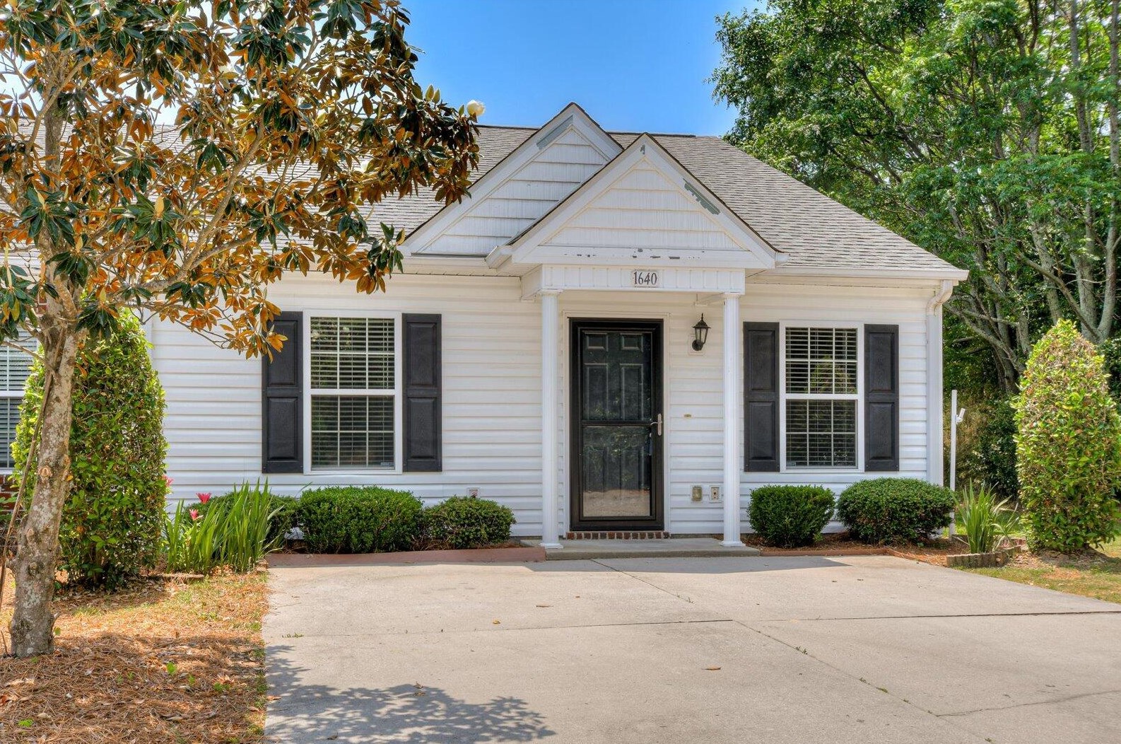 1640 Emma St, Augusta, GA 30909-6740