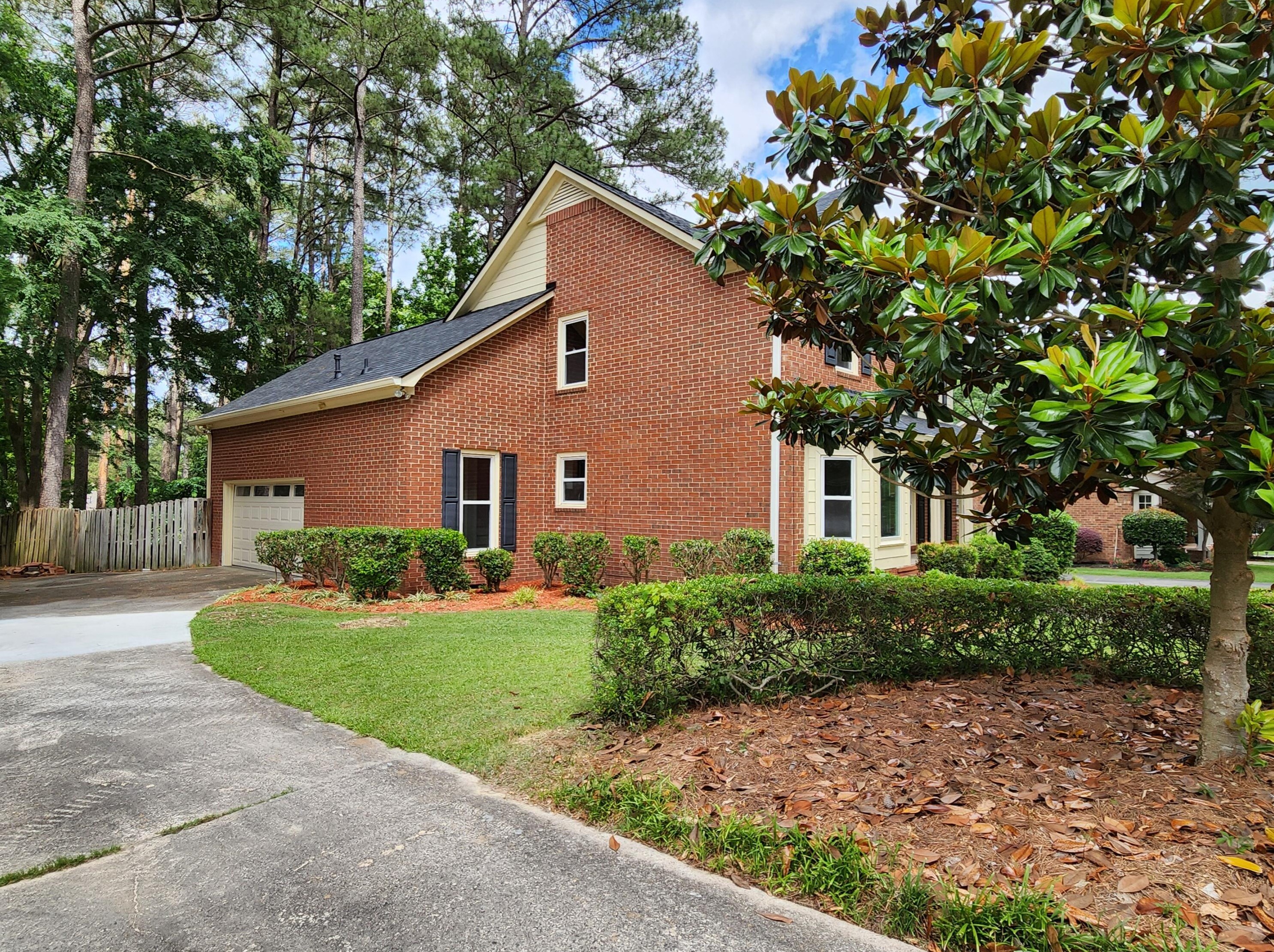 811 Deercrest Ln, Evans, GA 30809-4235