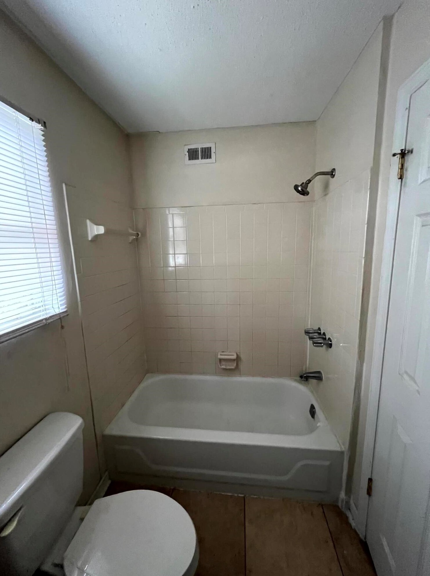 1886 Neptune Dr, Augusta GA 30906-5155 exterior