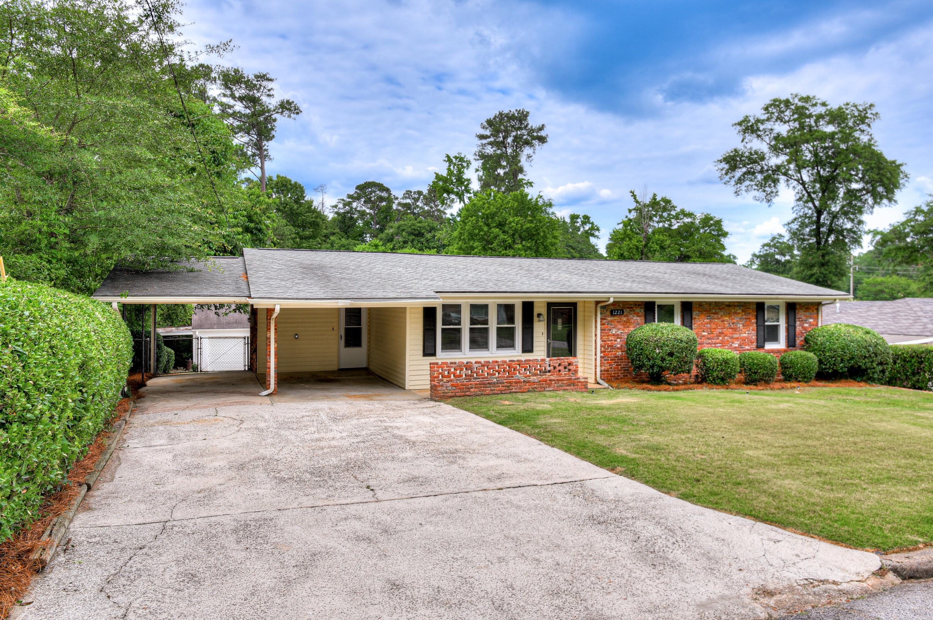 1221 Glenwood Dr, Augusta, GA 30904-3340