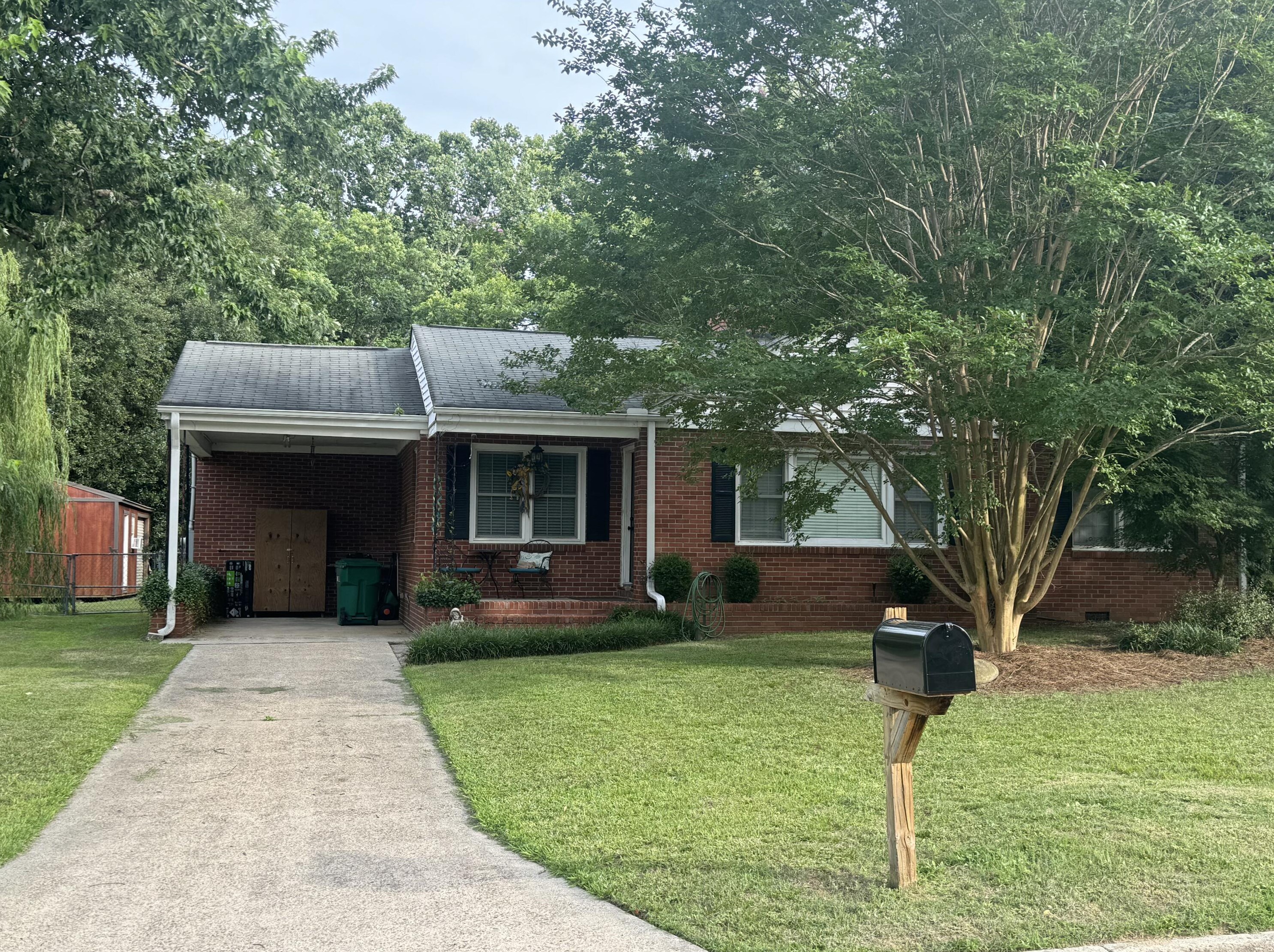 214 Crestwood Dr, Aiken, SC 29803-6109