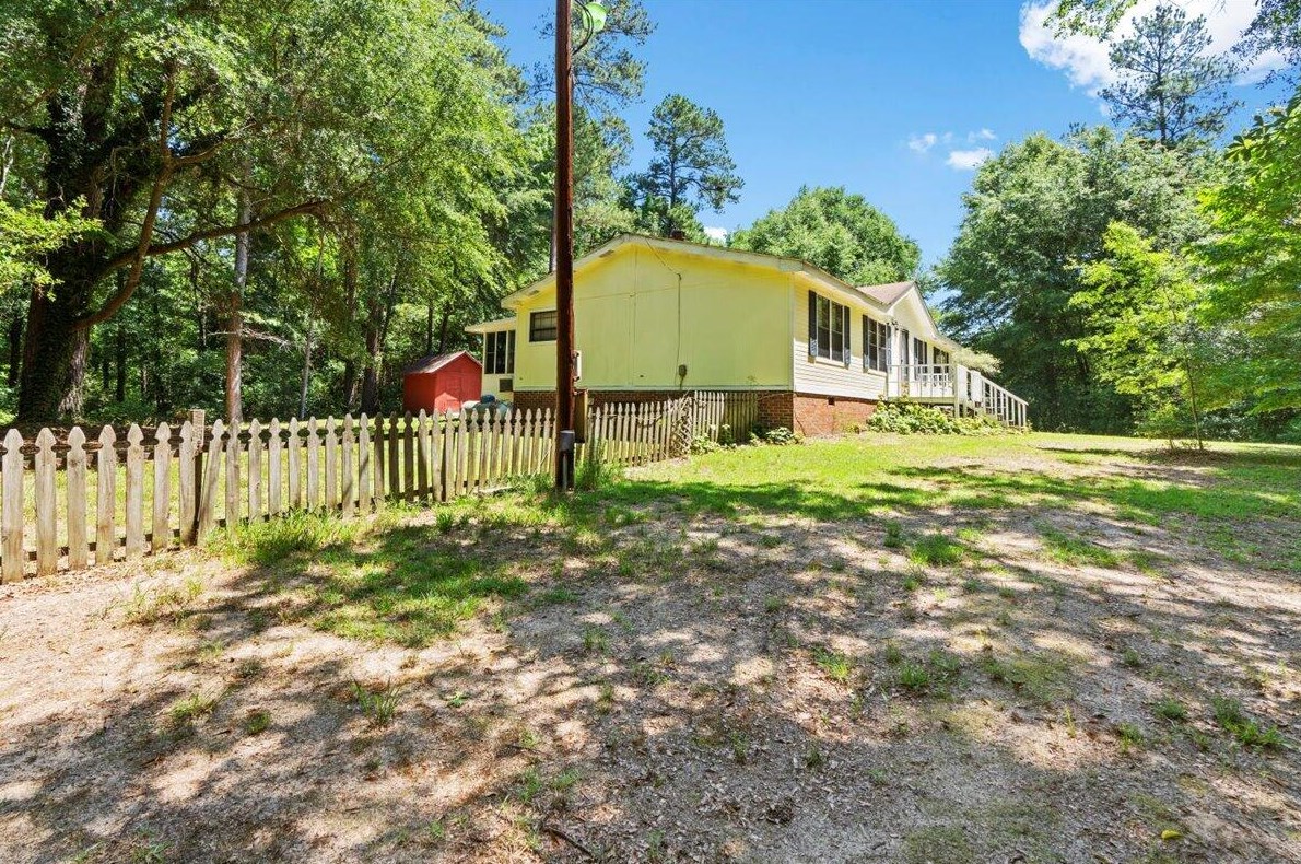 1809 Liberty Church Rd, Hephzibah, GA 30815-4420