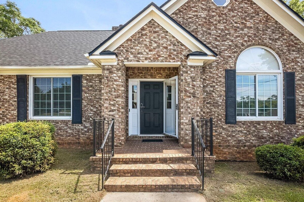 2415 Camelot Dr, Augusta, GA 30904-3326