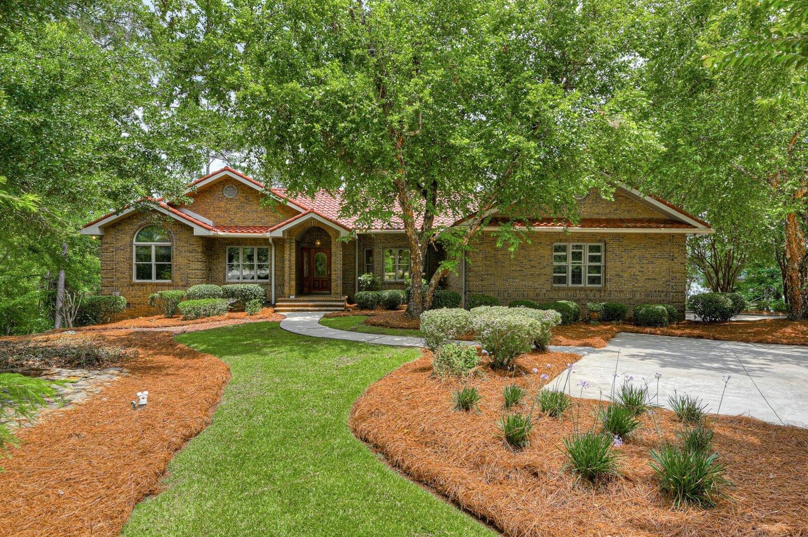 908 Patriots Pt, Mc Cormick, SC 29835-2614