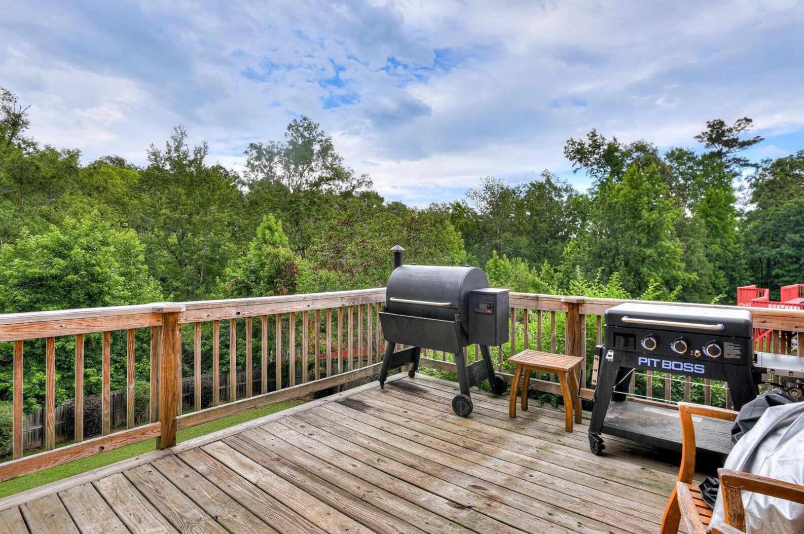 1432 Aylesbury Dr, Evans GA  30809-8215 exterior