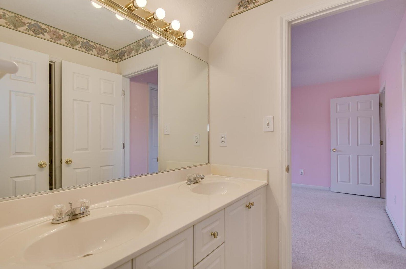 989 Windmill Pkwy, Evans GA  30809-6666 exterior