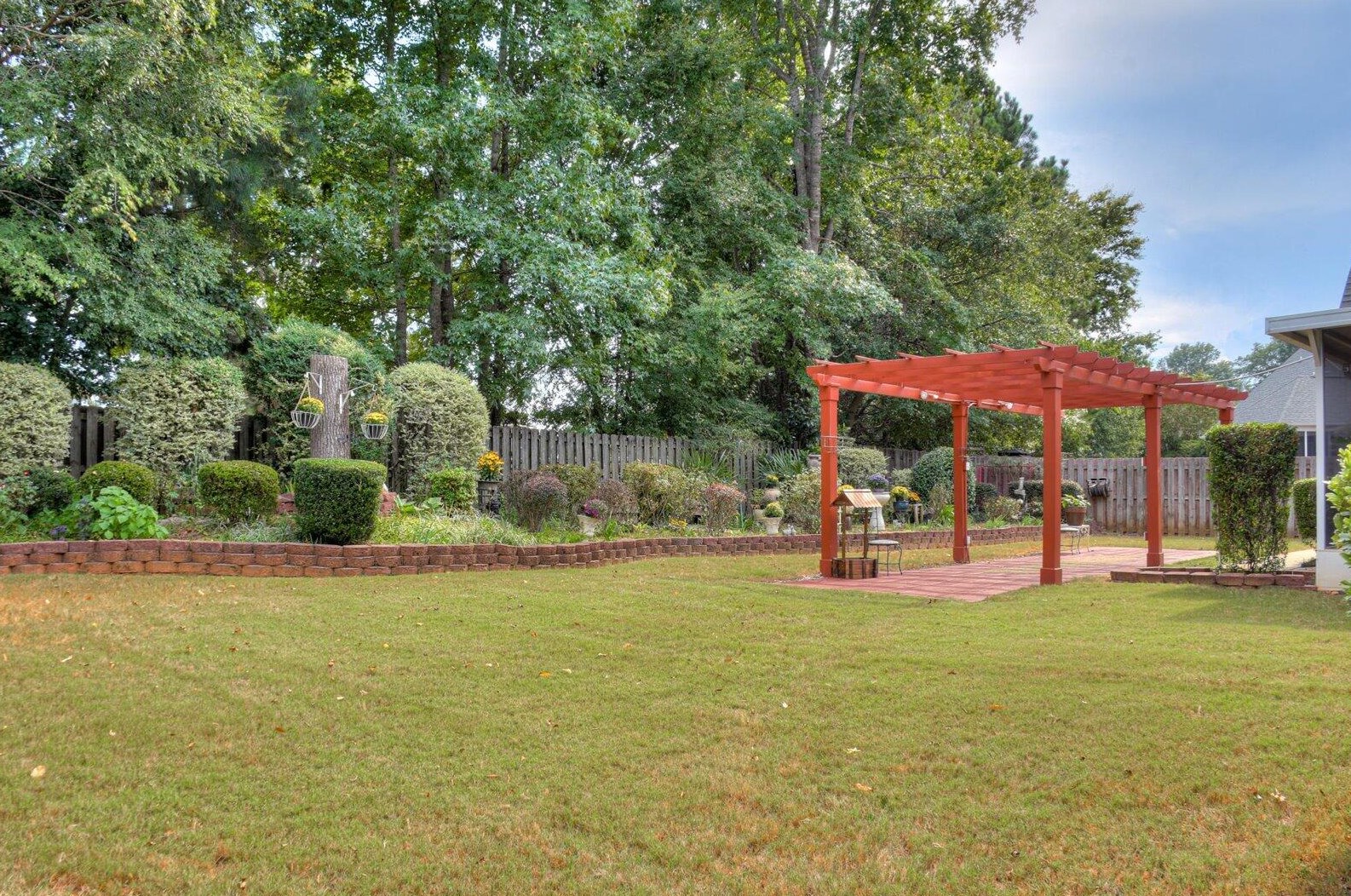 989 Windmill Pkwy, Evans GA  30809-6666 exterior