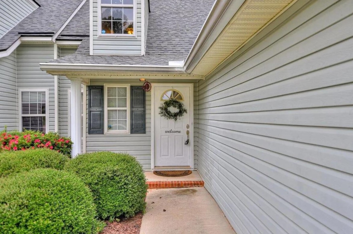 327 Southbank Dr, Aiken, SC 29803