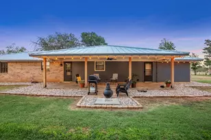 382 Windsong Ln, Fredericksburg, TX 78624 - Photo 2