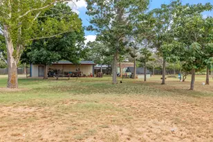 382 Windsong Ln, Fredericksburg, TX 78624 - Photo 16