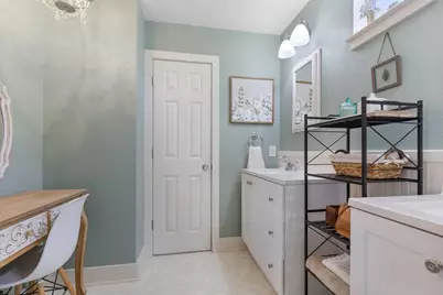 414 W Jefferson St, Kerrville, TX 78028 - Photo 10