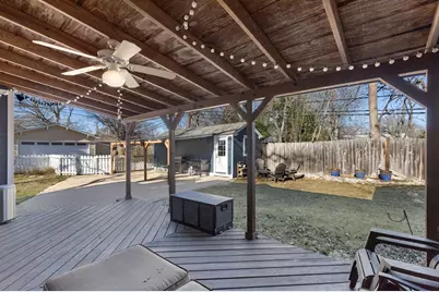 414 W Jefferson St, Kerrville, TX 78028 - Photo 18