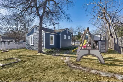 414 W Jefferson St, Kerrville, TX 78028 - Photo 20