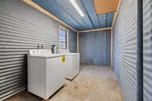 610 N Pine St, Fredericksburg, TX 78624 - Photo 18