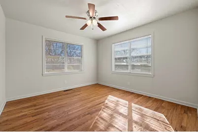 610 N Pine St, Fredericksburg, TX 78624 - Photo 14